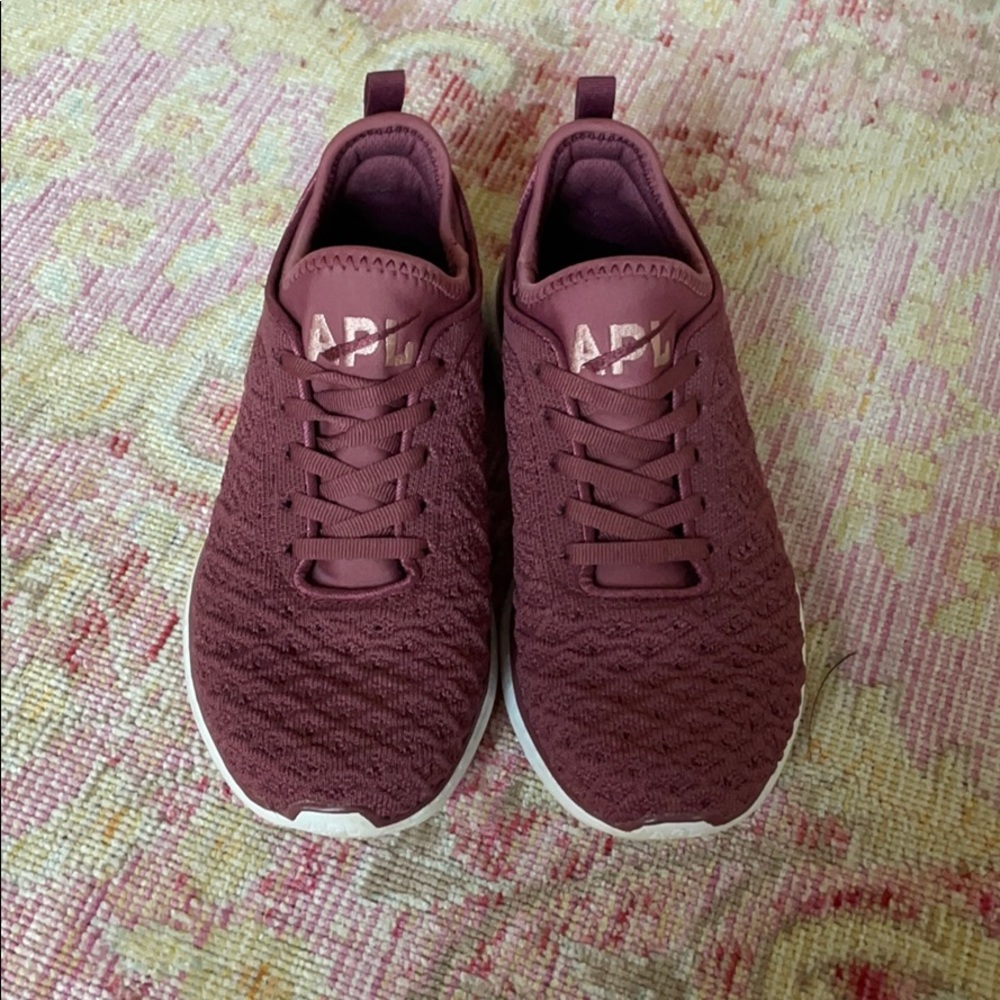 womens apl sneakers
